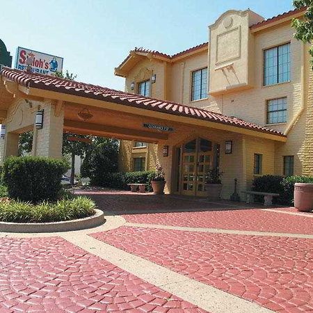 Baymont By Wyndham Tulsa Broken Arrow Motel Exterior photo