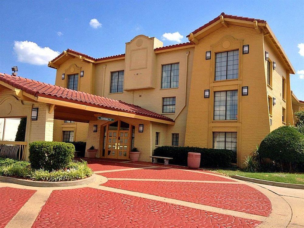 Baymont By Wyndham Tulsa Broken Arrow Motel Exterior photo