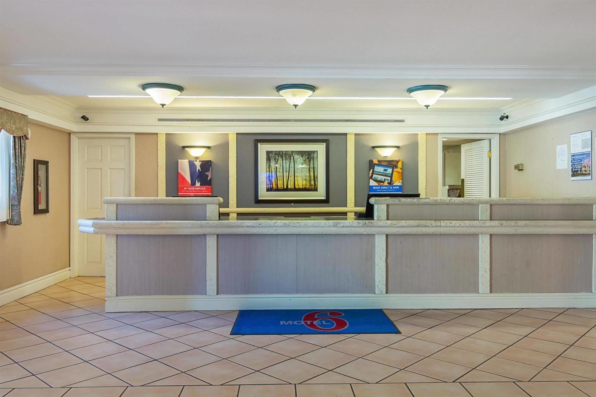 Baymont By Wyndham Tulsa Broken Arrow Motel Exterior photo
